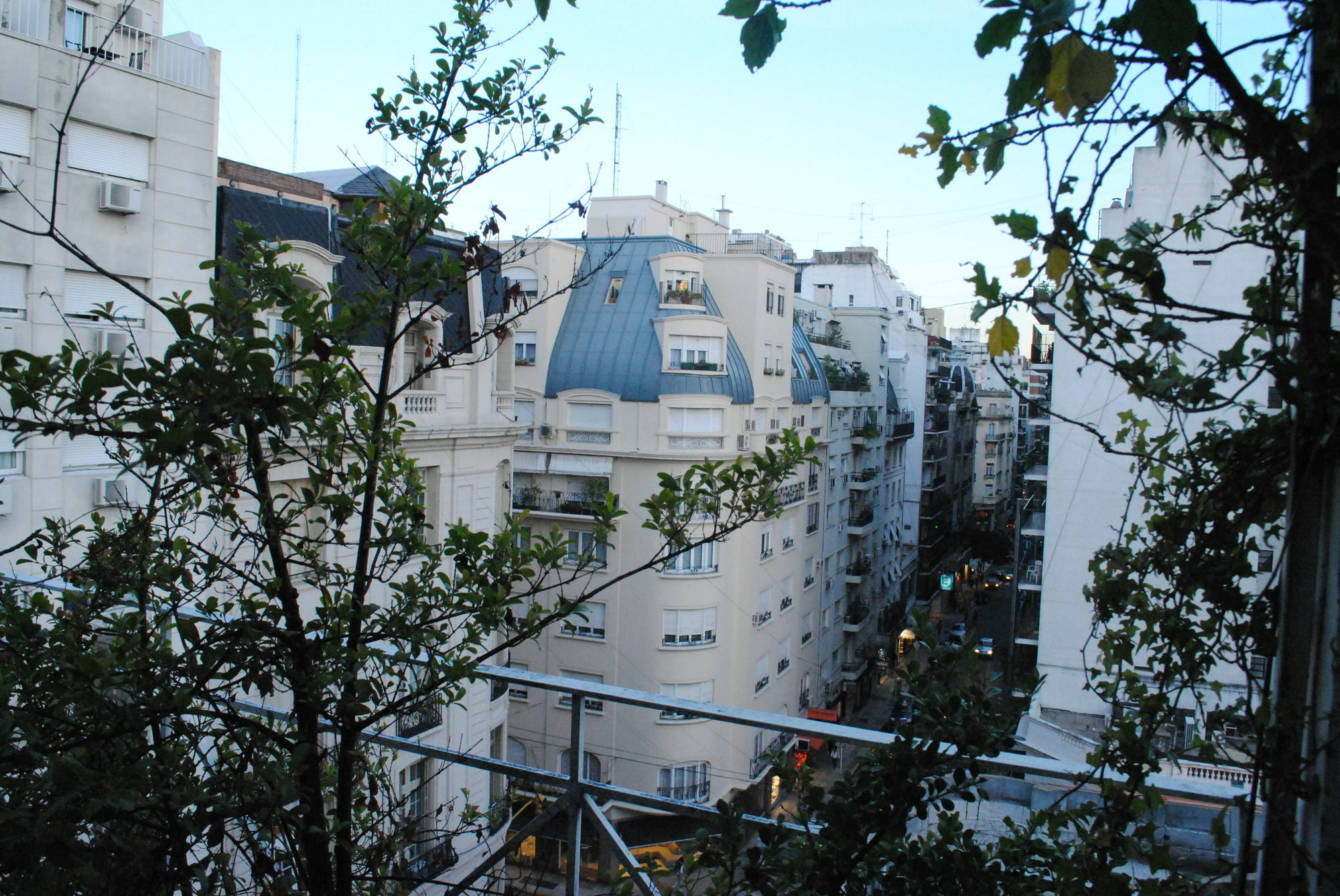 Leonardo Da Vinci Residence Буенос Айрес Екстериор снимка